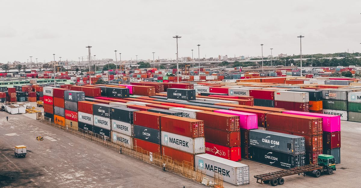 Food truck au port du Havre — conteneurs colorés